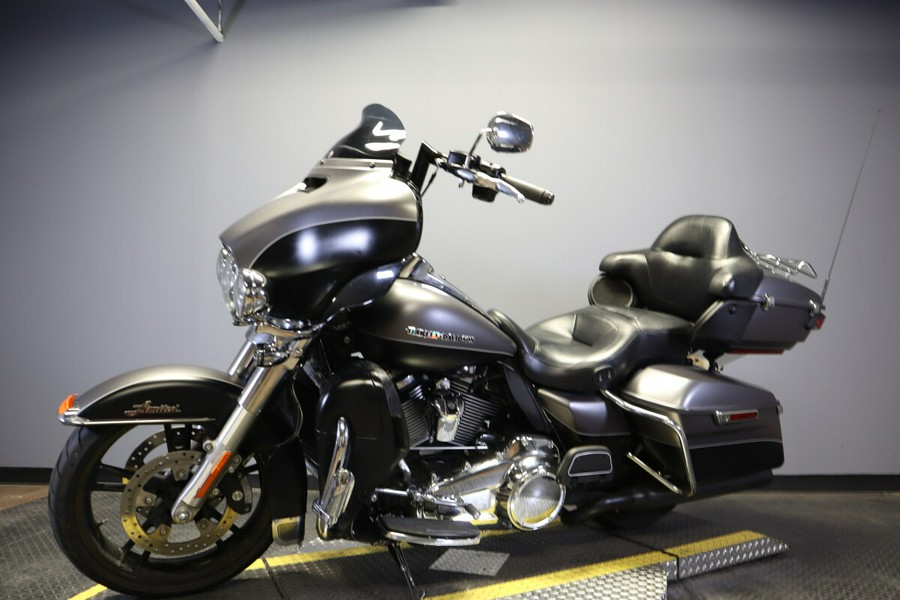2017 Harley-Davidson Ultra Limited FLHTK
