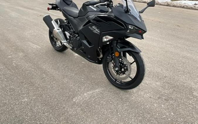 2026 Kawasaki Ninja® 500