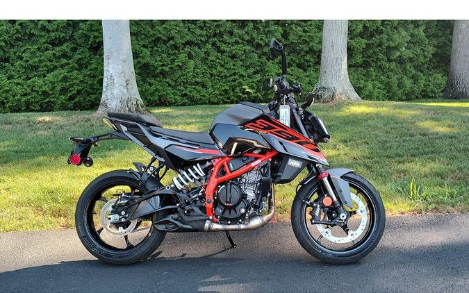 2026 390 DUKE, BLACK - KTM