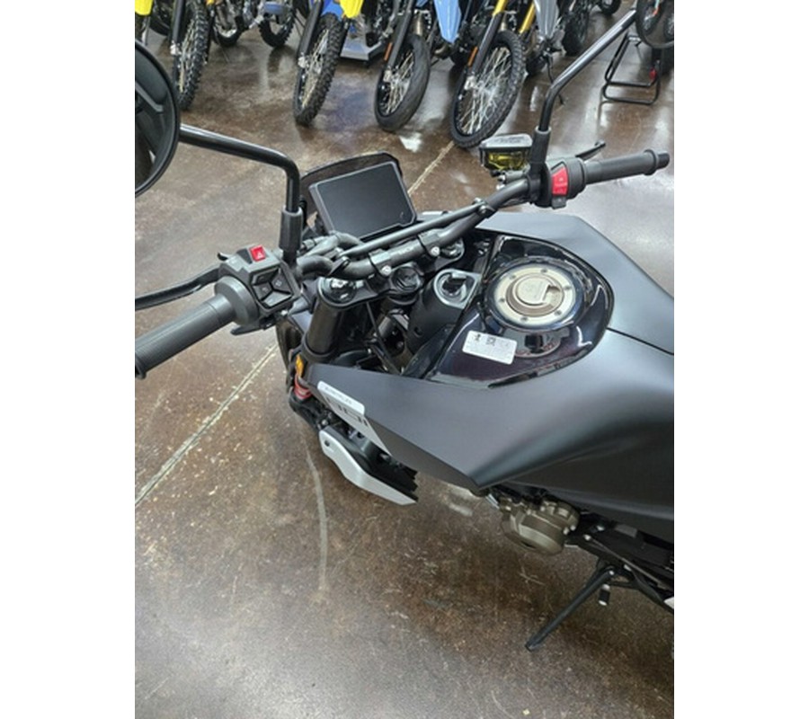 2025 Husqvarna SVARTPILEN 801