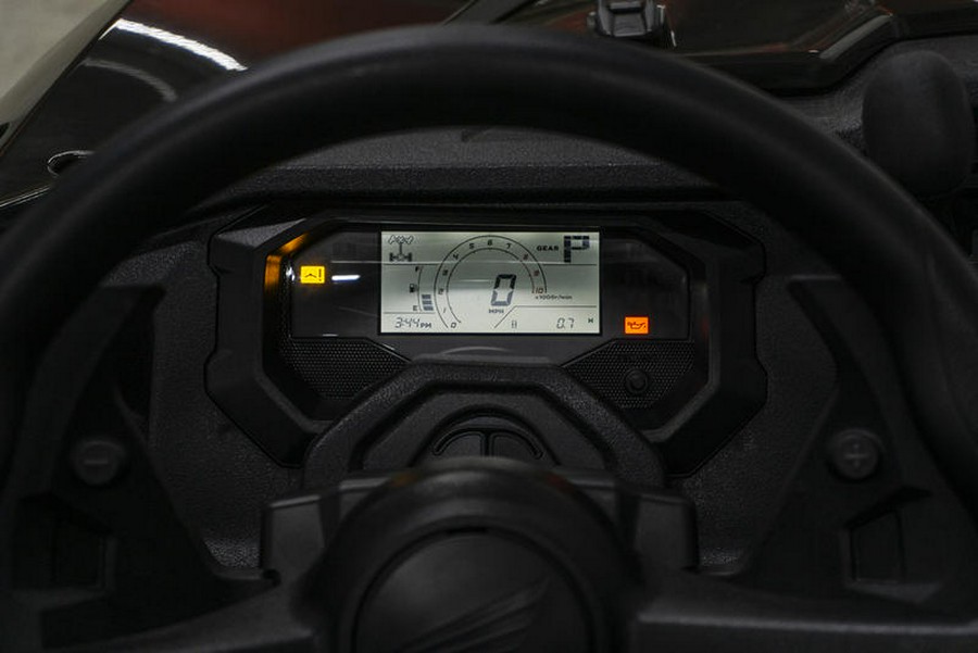 2025 Honda® Pioneer 1000-6 Deluxe Crew