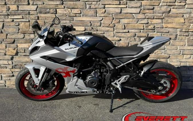 2024 Suzuki GSX-8R