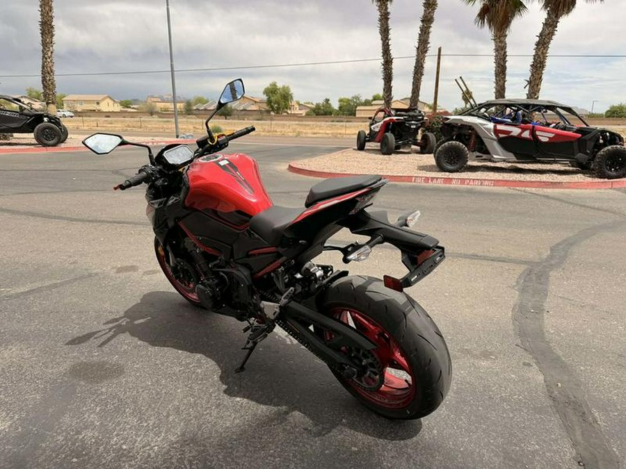 2024 Kawasaki Z900 ABS Candy Persimmon Red/Ebony