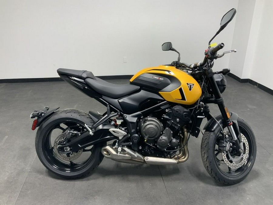 2026 Triumph Trident 660 Cosmic yellow