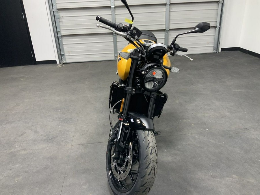 2026 Triumph Trident 660 Cosmic yellow