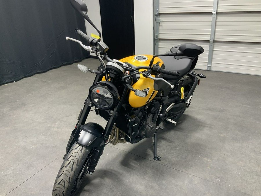 2026 Triumph Trident 660 Cosmic yellow