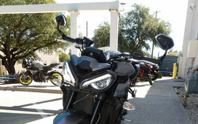 2024 Triumph Street Triple 765 R Silver Ice