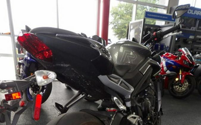 2024 Triumph Street Triple 765 R Silver Ice