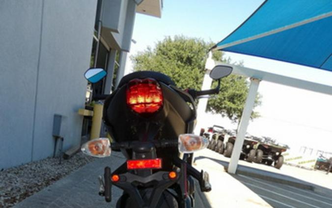 2024 Triumph Street Triple 765 R Silver Ice