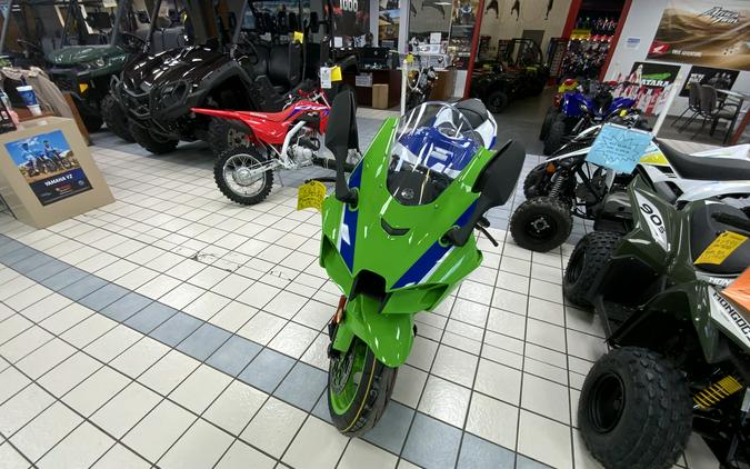 2024 Kawasaki Ninja® ZX™-10R 40th Anniversary Edition ABS