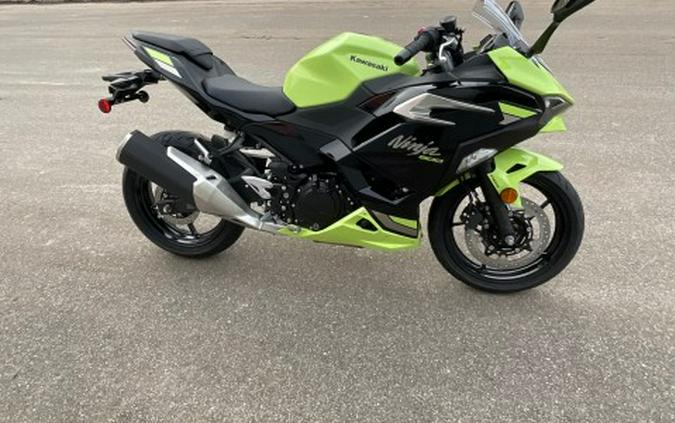 2026 Kawasaki Ninja® 500 ABS