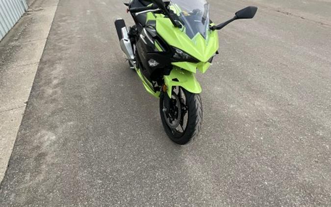 2026 Kawasaki Ninja® 500 ABS