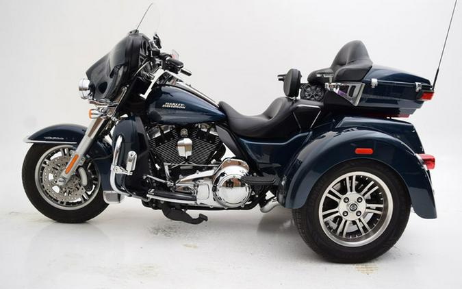 2016 Harley-Davidson Trike FLHTCUTG - Tri Glide Ultra