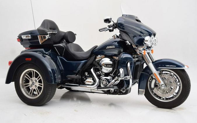 2016 Harley-Davidson Trike FLHTCUTG - Tri Glide Ultra