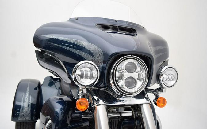 2016 Harley-Davidson Trike FLHTCUTG - Tri Glide Ultra
