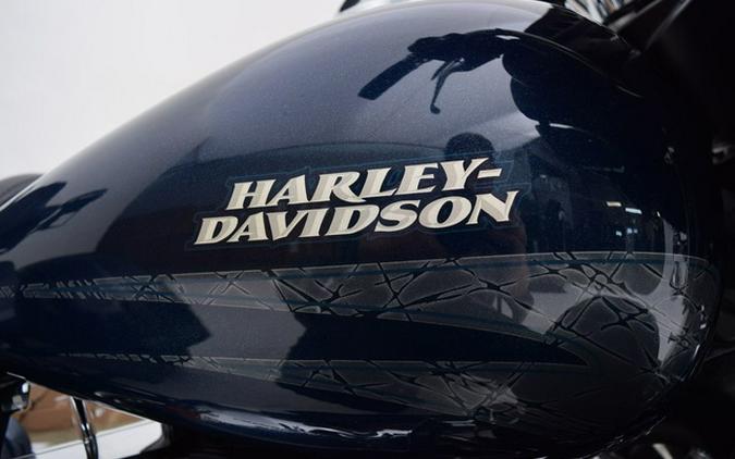 2016 Harley-Davidson Trike FLHTCUTG - Tri Glide Ultra