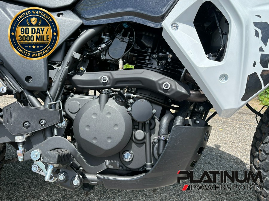 2025 Kawasaki KLR 650 Pearl Crystal White/Metallic Carbon Gray - UA36531