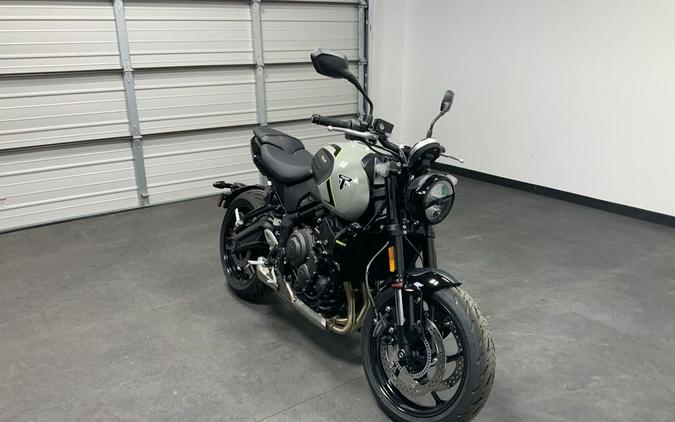 2026 Triumph Trident 660 Stone grey