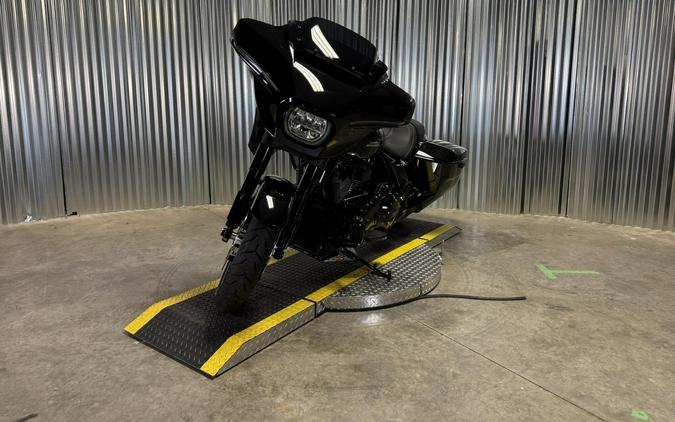 2026 Harley-Davidson Street Glide Vivid Black Black Trim