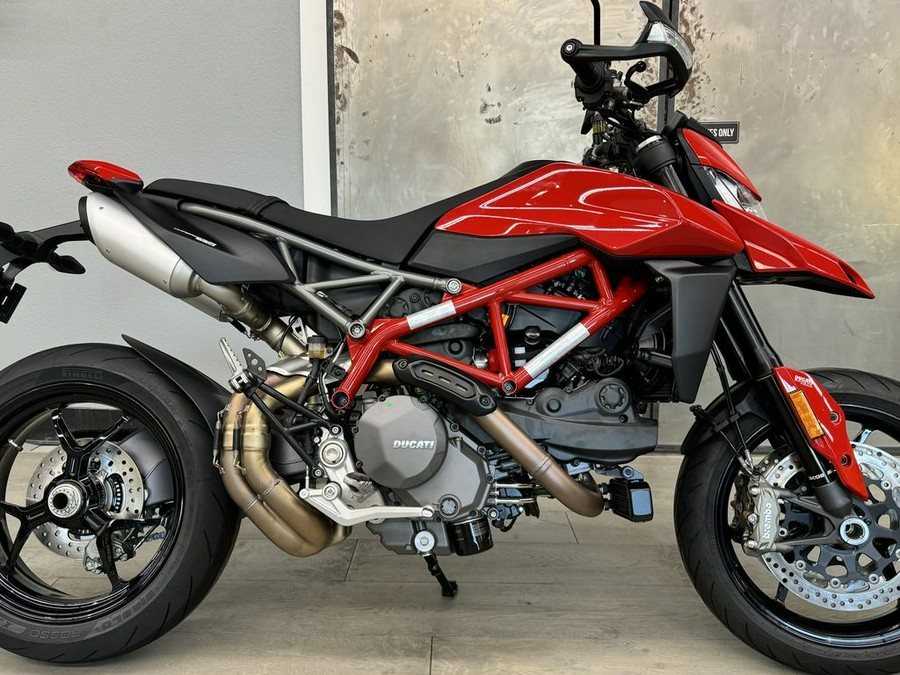 2023 Ducati Hypermotard 950 Ducati Red