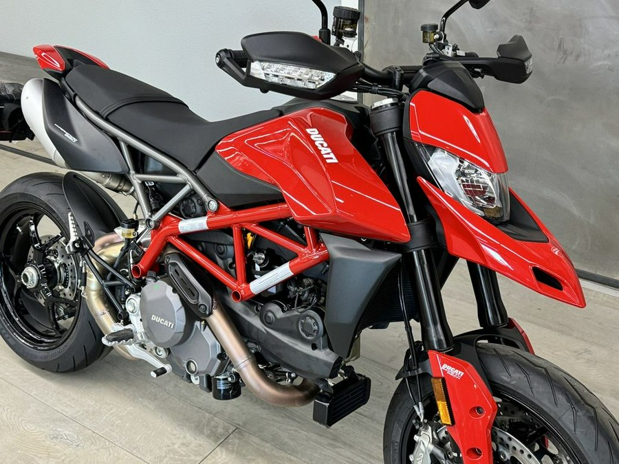 2023 Ducati Hypermotard 950 Ducati Red