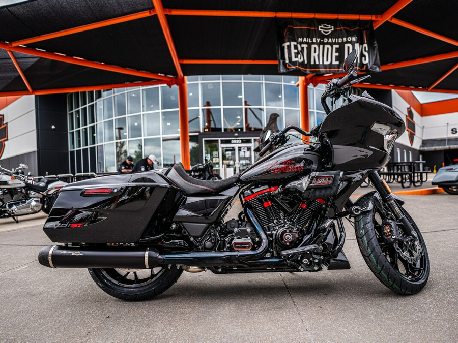 Custom Painted 2024 CVO Road Glide ST