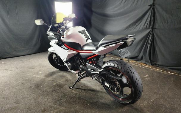 2013 YAMAHA FZ6R - F011668