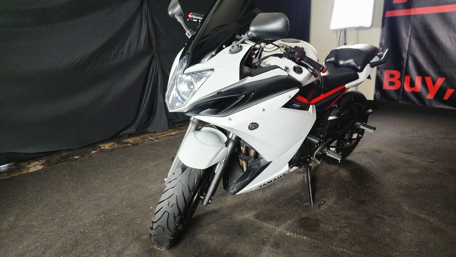 2013 YAMAHA FZ6R - F011668