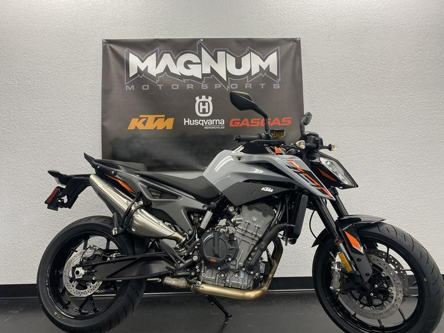 2023 KTM 790 Duke