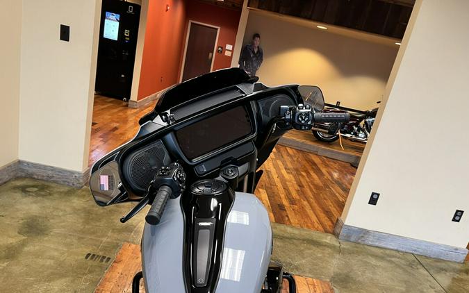 New 2026 Harley-Davidson Street Glide Grand American Touring Motorcycle For Sale Near Memphis, TN