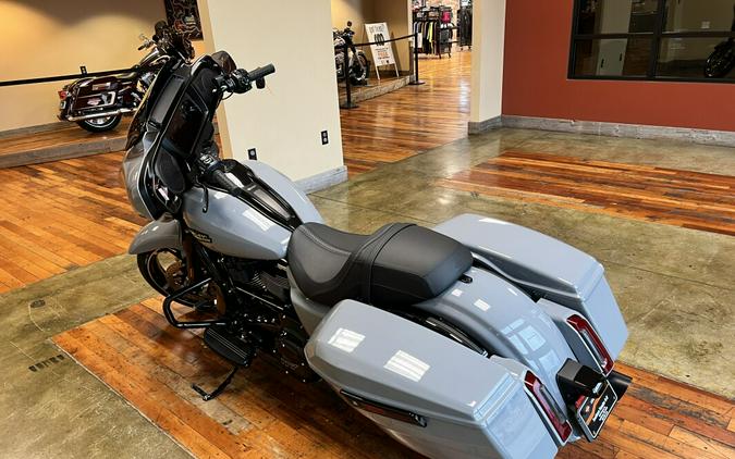 New 2026 Harley-Davidson Street Glide Grand American Touring Motorcycle For Sale Near Memphis, TN