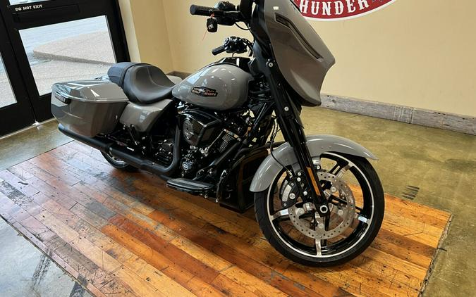 New 2026 Harley-Davidson Street Glide Grand American Touring Motorcycle For Sale Near Memphis, TN