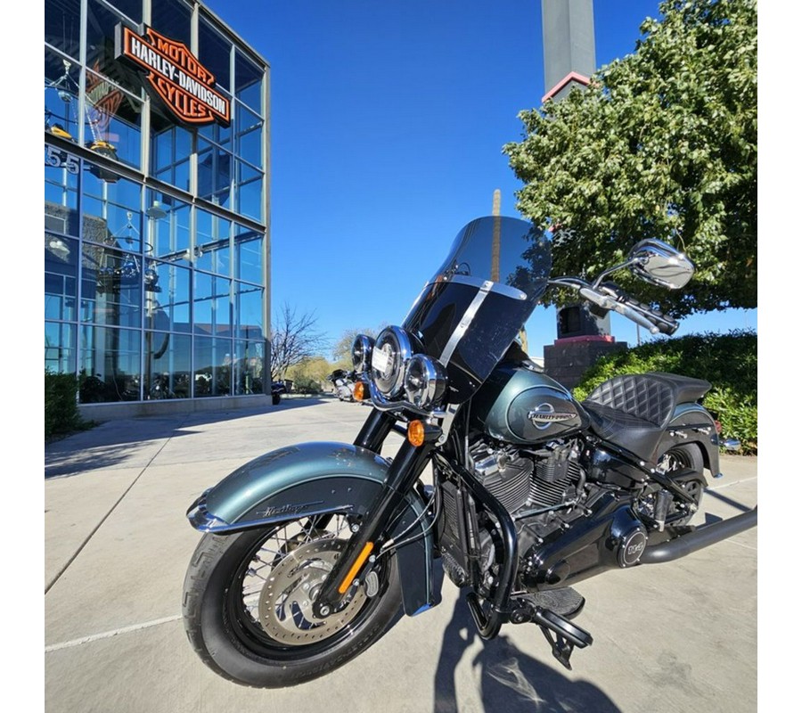 2020 Harley-Davidson® FLHCS - Heritage Classic 114