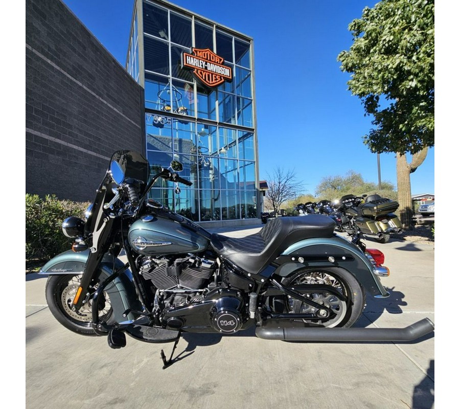 2020 Harley-Davidson® FLHCS - Heritage Classic 114