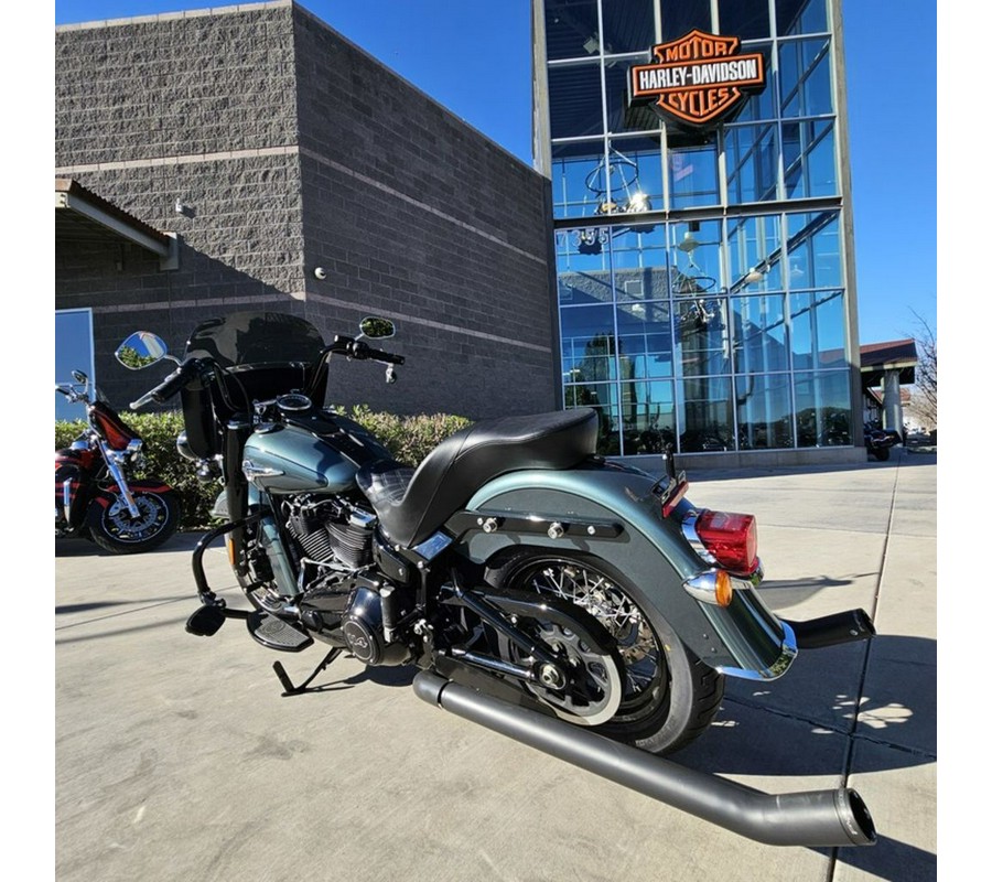 2020 Harley-Davidson® FLHCS - Heritage Classic 114