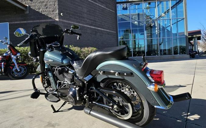 2020 Harley-Davidson® FLHCS - Heritage Classic 114