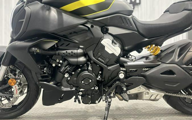 2026 Ducati Diavel V4 Black Roadster V4