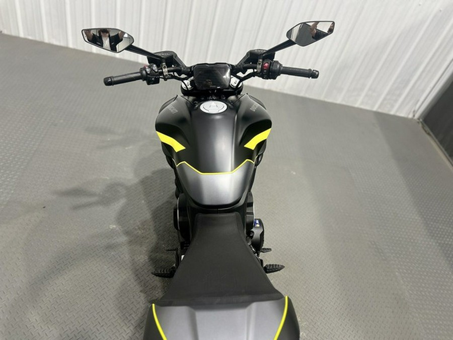 2026 Ducati Diavel V4 Black Roadster V4