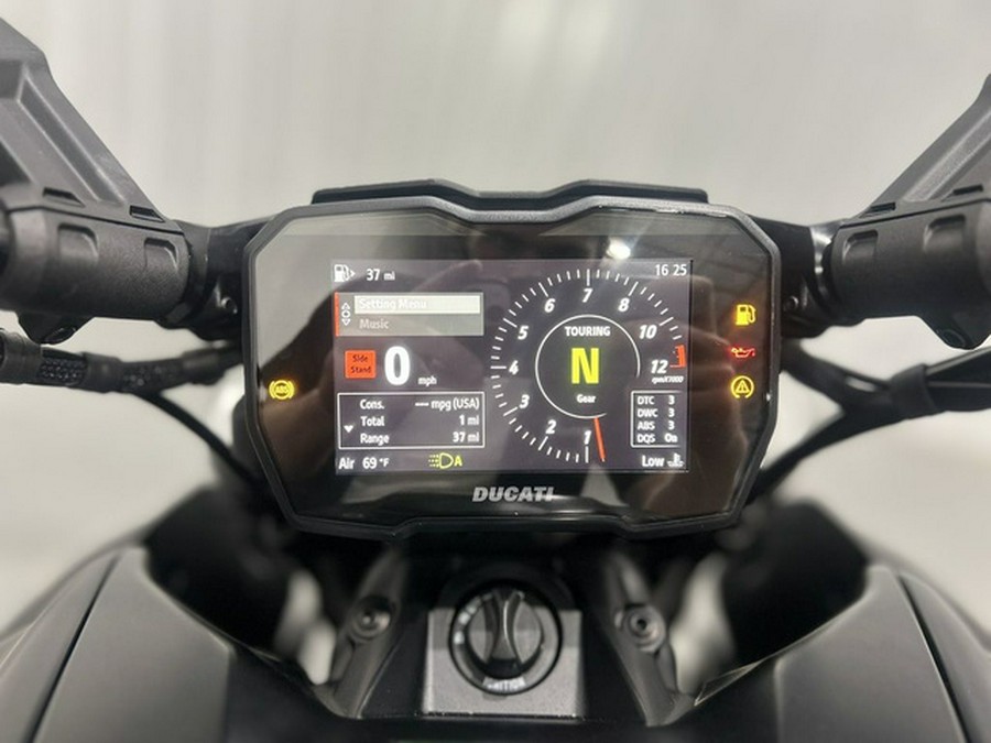 2026 Ducati Diavel V4 Black Roadster V4