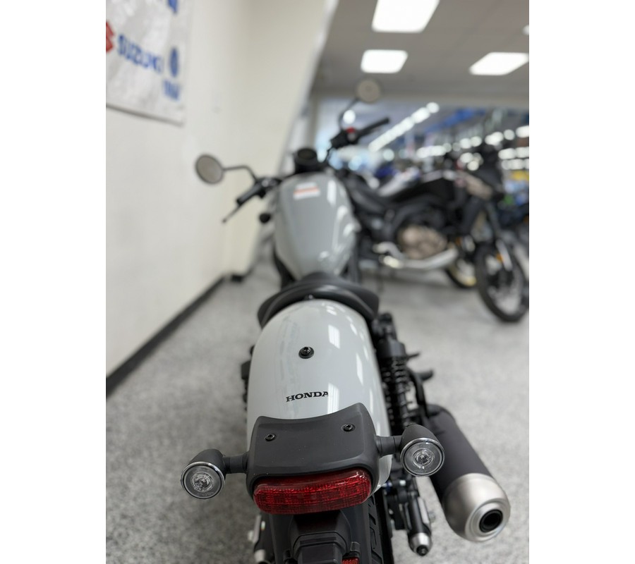 2026 Honda Rebel 500 Pearl Smoky Gray - h2910