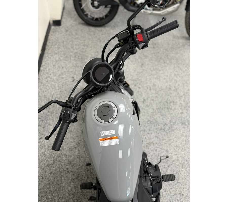 2026 Honda Rebel 500 Pearl Smoky Gray - h2910