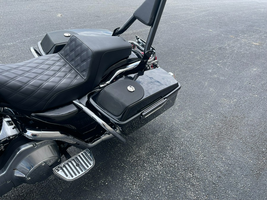 2003 Harley-Davidson FLHRCI Road King® Classic