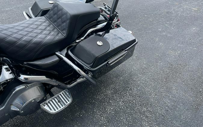 2003 Harley-Davidson FLHRCI Road King® Classic