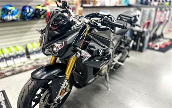 2016 BMW S 1000 R