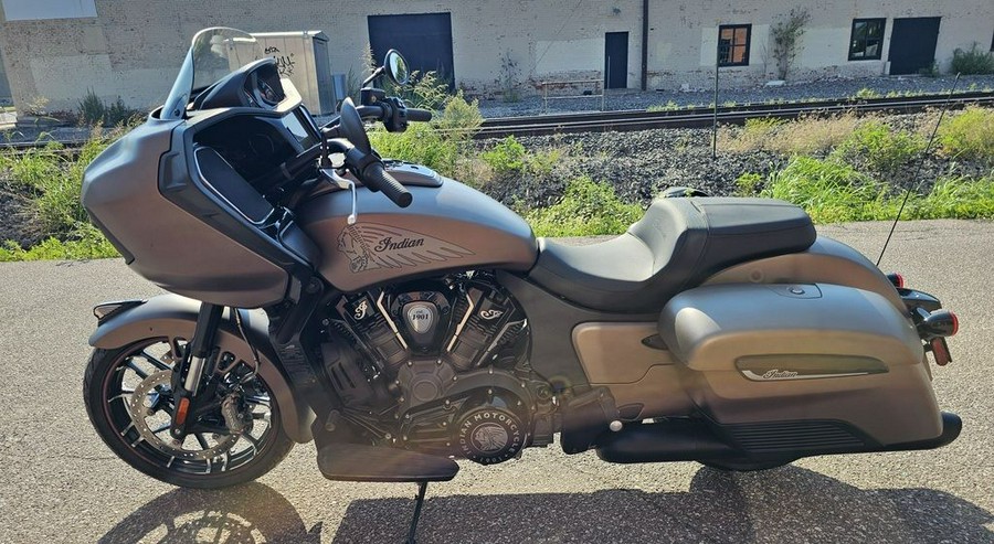 2021 Indian Motorcycle® Challenger Dark Horse®