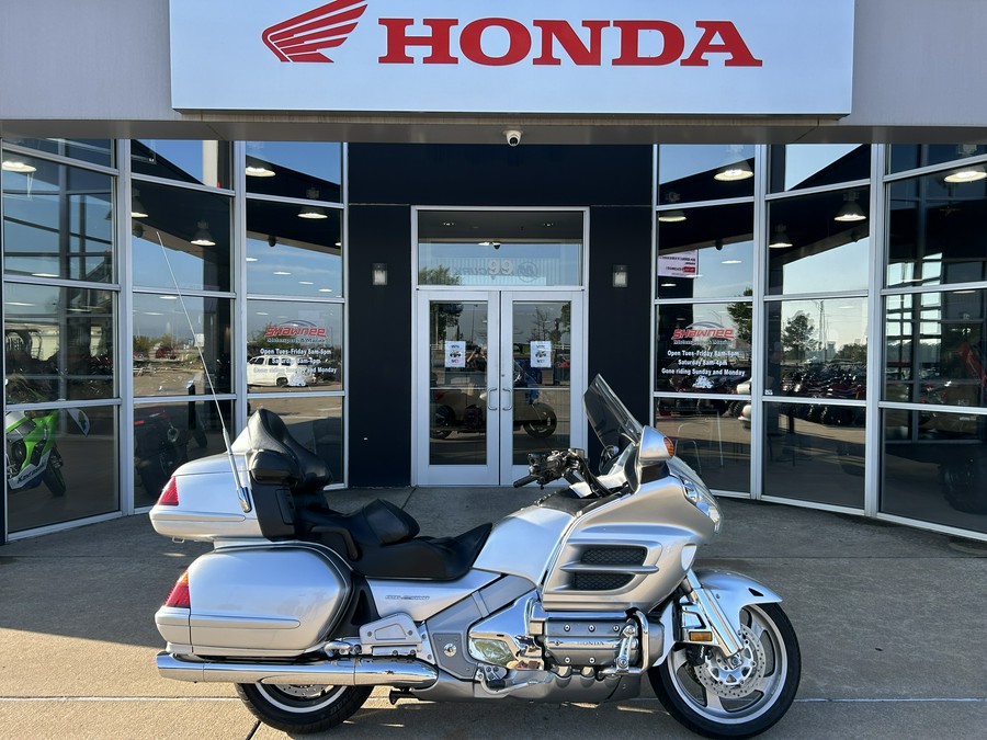 2005 Honda GOLD WING