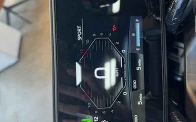 2025 Yamaha MT 09 SP