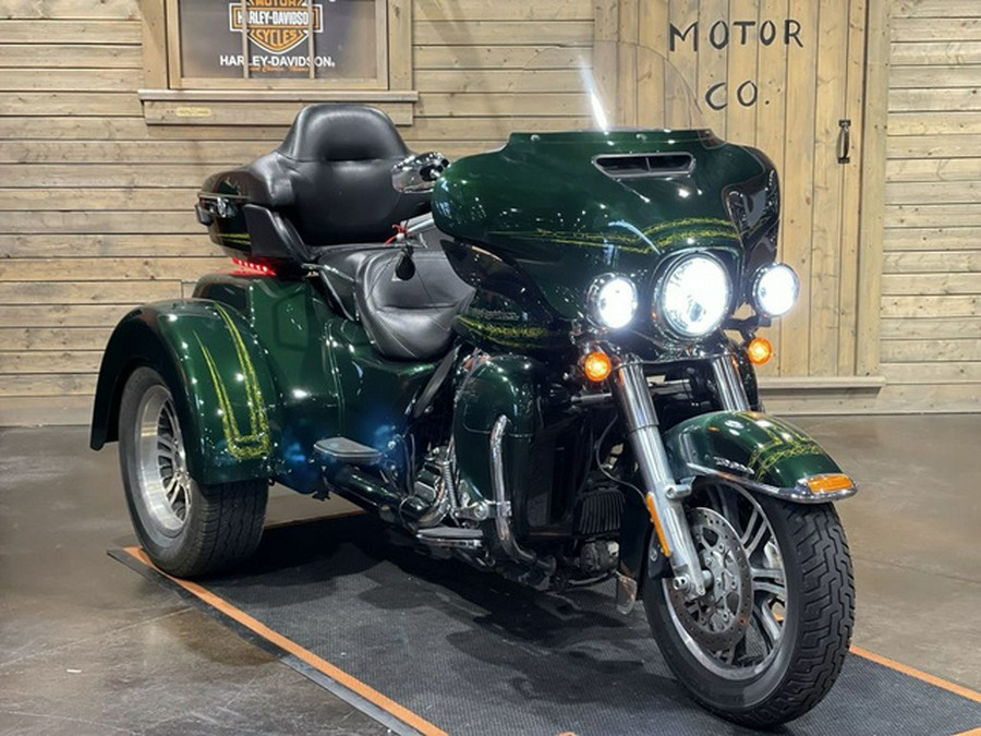 2019 Harley-Davidson Trike FLHTCUTG - Tri Glide Ultra