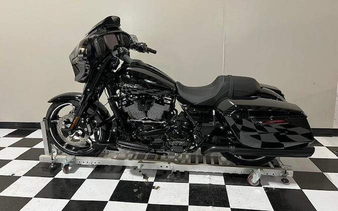 Street Glide™