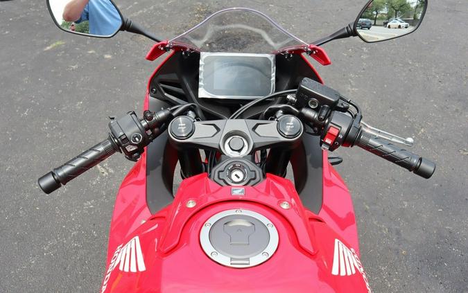 2026 CBR650R E-Clutch - Honda